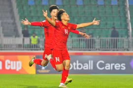 Thắng nghẹt thở U20 Qatar 2-1, U20 Việt Nam xuất sắc dẫn đầu bảng B