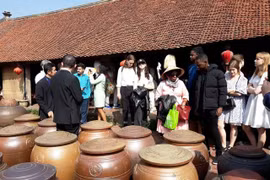 Làng cổ Đường Lâm nỗ lực thu hút du khách