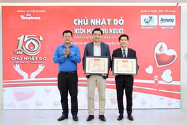 Amway Việt Nam vinh dự nhận Bằng khen từ Trung ương Đoàn Thanh niên Cộng sản Hồ Chí Minh