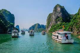 Phát triển Hạ Long thành trung tâm du lịch, dịch vụ mang tầm quốc tế