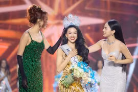 Bùi Quỳnh Hoa đăng quang Miss Universe Vietnam 2023