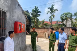 Hà Nội kiểm tra việc thực hiện mô hình phong trào toàn dân tham gia phòng cháy, chữa cháy