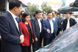 Bí thư Hà Nội gặp gỡ, vận động người dân ủng hộ dự án Vành đai 4
