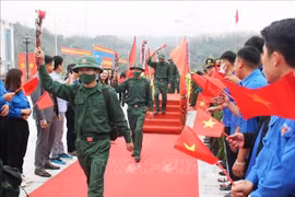 Các tỉnh biên giới trên địa bàn Quân khu 2 đồng loạt tổ chức lễ giao nhận quân năm 2023