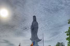 Thừa Thiên Huế đẩy mạnh phát triển du lịch tâm linh