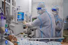 Quá sớm để coi COVID-19 giống như bệnh cúm mùa