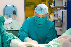 Bệnh nhân sa sinh dục độ III được phẫu thuật thành công bằng phương pháp Crossen