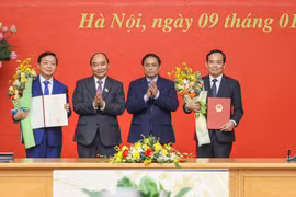 Công bố quyết định bổ nhiệm hai Phó Thủ tướng Chính phủ Trần Hồng Hà và Trần Lưu Quang