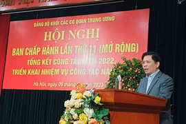 Bảo vệ nền tảng tư tưởng của Đảng, đấu tranh phản bác các quan điểm sai trái, thù địch trong Đảng bộ Khối