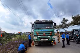 Xử lý 18.000 xe quá tải, phạt tiền hơn 147 tỷ đồng