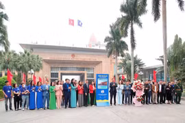 Thành phố Móng Cái thiết lập wifi công cộng và quét mã QR thông tin du lịch
