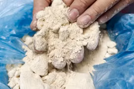 Bộ Tài nguyên và Môi trường đề nghị 5 tỉnh điều tra việc mua bán đất hiếm trái phép