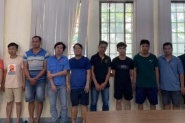 Khởi tố 10 bị can trong đường dây đánh bạc qua mạng quy mô "khủng"