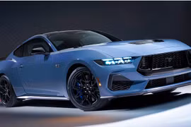 Chiếc Ford Mustang GT 2024 đầu tiên được đấu giá