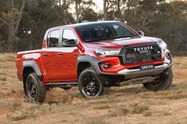 Phiên bản thể thao của Toyota Hilux 2023 mạnh 224 mã lực