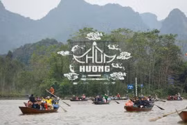 Lễ hội chùa Hương 2023: Bán vé điện tử và kiểm soát qua mã vạch QR