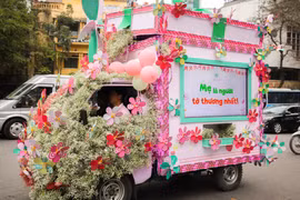 Thông điệp gửi mẹ qua chiếc chong chóng tuổi thơ