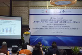 Để doanh nghiệp “đứng dậy”, cần nâng cao hiệu quả bộ máy chính quyền