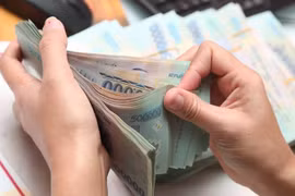 Rà soát, chuẩn bị phương án tăng lương tối thiểu vùng năm 2024