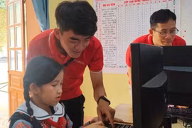 Lào Cai: Đẩy mạnh hỗ trợ đồng bào dân tộc thiểu số ứng dụng công nghệ thông tin