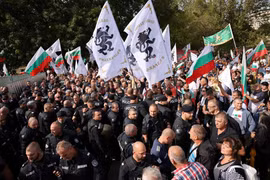 Người biểu tình Bulgaria đòi đóng cửa căn cứ NATO, phản đối chính sách thân phương Tây