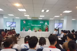 Giao lưu “Tâm tình chuyện nghề đằng sau con chữ”
