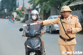 Tiếp rượu đám cưới, người đàn ông vi phạm nồng độ cồn ở mức cao