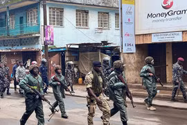 13 sĩ quan quân đội bị bắt vì âm mưu đảo chính ở Sierra Leone