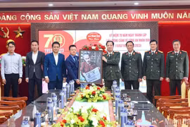 Báo Nhân Dân và Bộ Tư lệnh Cảnh vệ tiếp tục thắt chặt quan hệ hợp tác