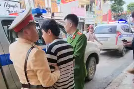 Lạng Sơn: Cảnh sát giao thông bắt giữ đối tượng chém người rồi bỏ trốn