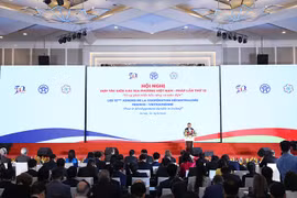 Thắt chặt hơn nữa sợi dây giao lưu, gắn kết, chia sẻ giữa Việt Nam và Pháp