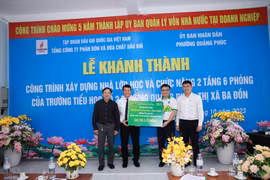 Khánh thành và bàn giao Nhà lớp học và chức năng của Trường Tiểu học số 2, thị xã Ba Đồn, tỉnh Quảng Bình