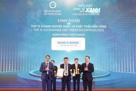 Nam A Bank - Top 10 doanh nghiệp xanh và phát triển bền vững