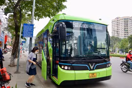 Chuyển đổi xe buýt xanh cần sự phối hợp đồng bộ của các ngành