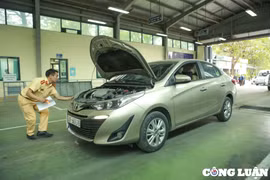 Cảnh sát giao thông tiếp tục chi viện cho đăng kiểm tại Hà Nội và TP HCM