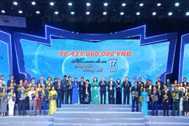 Petrolimex trao 2 tỷ đồng ủng hộ tại chương trình “Mùa xuân cho em”