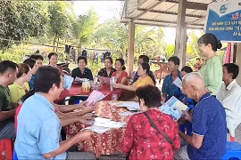 Phát huy vai trò phụ nữ trong vận động người tham gia BHXH, BHYT, BHTN