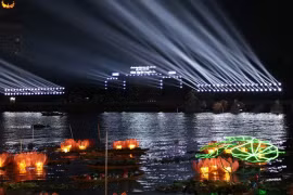 Tưng bừng ngày hội du lịch - Ðêm hoa đăng Ninh Kiều, Cần Thơ 2023