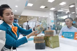 Ngân hàng Nhà nước hạ lãi suất điều hành và trần lãi suất huy động