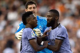 UEFA họp khẩn về vụ phân biệt chủng tộc đối với cầu thủ Vinicius