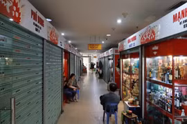 Những khu chợ nổi tiếng của Hà Nội quanh năm vắng khách