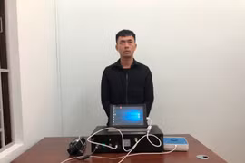 Gia Lai: Thanh niên sử dụng thiết bị phát tin nhắn rác có nội dung khiêu dâm để lừa đảo