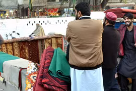 Pakistan trao trả hơn 500 tù nhân Afghanistan