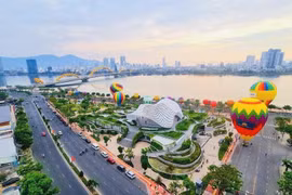 Trung Quốc mở cửa biên giới, ngành du lịch Việt Nam sẽ thoát khỏi cảnh “đội sổ”?