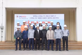 Công ty Nhiệt điện Mông Dương: Trồng trên 800 cây ngay trong lễ phát động trồng cây Xuân Quý Mão