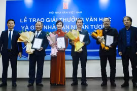 Trao giải thưởng Văn học Hội Nhà văn Việt Nam năm 2022
