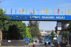 Đường Quảng Ngãi (QNS) mang 4.850 tỷ gửi ngân hàng rồi lại phải đi vay thêm 1.400 tỷ để kinh doanh