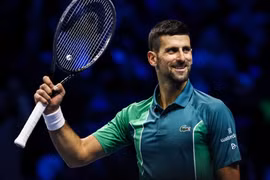 Djokovic lần thứ 8 kết thúc mùa giải ở vị trí số 1 thế giới