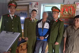 Bắt giám đốc cùng kế toán Công ty Thương mại Dịch vụ HCC về hành vi trốn thuế