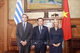 Quốc hội Việt Nam ký Thỏa thuận hợp tác với Thượng viện và Hạ viện Uruguay